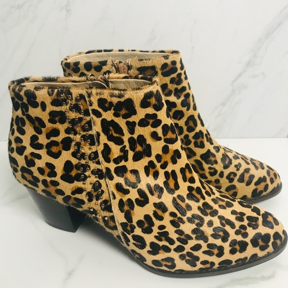 vionic leopard booties